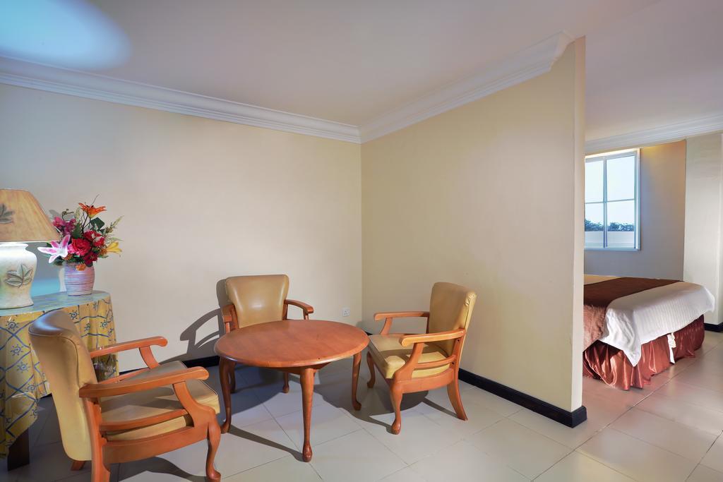 Aston Karimun City Hotel Tanjung Balai Karimun Kültér fotó